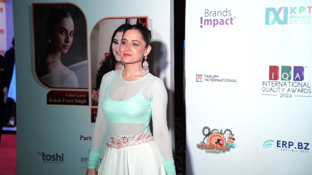 sanjeeda-sheikh-dazzled-on-the-red-carpet-at-the-3rd-edition-of-the-international-quality-awards